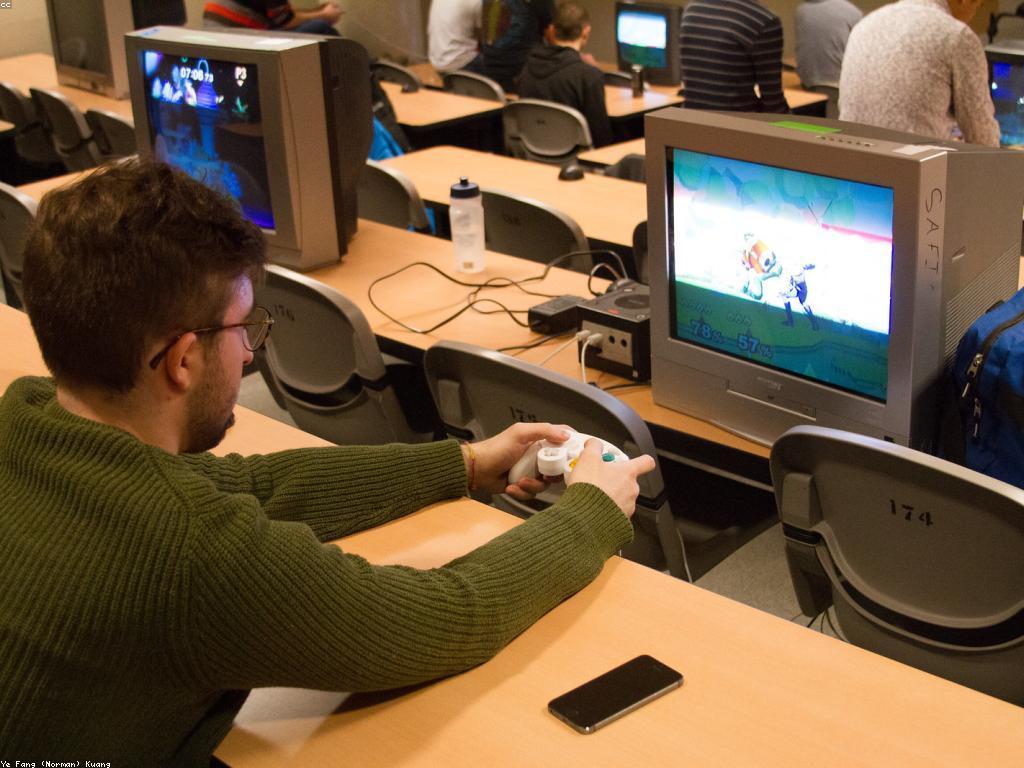 បទពិសោធន៍អ្នកលេង: ការស្វែងយល់ពីភាពទាក់ទាញនៃការលេង